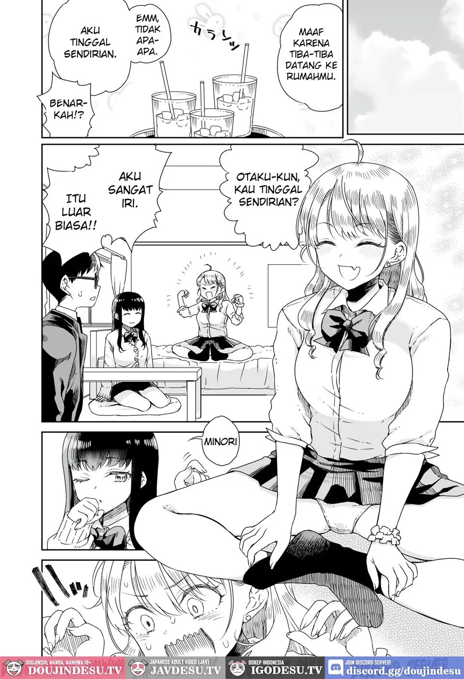 Ota Gyaru ~Otaku ni Yasashii Shiro & Guro Gyaru to LoveLove Noumitsu Fudeoroshi W Ecchi~: Chapter chapter-1 - Page 4